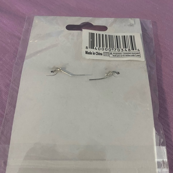 Day of the Dead NWT in package, fashion earrings. Purple - Picture 2 of 3